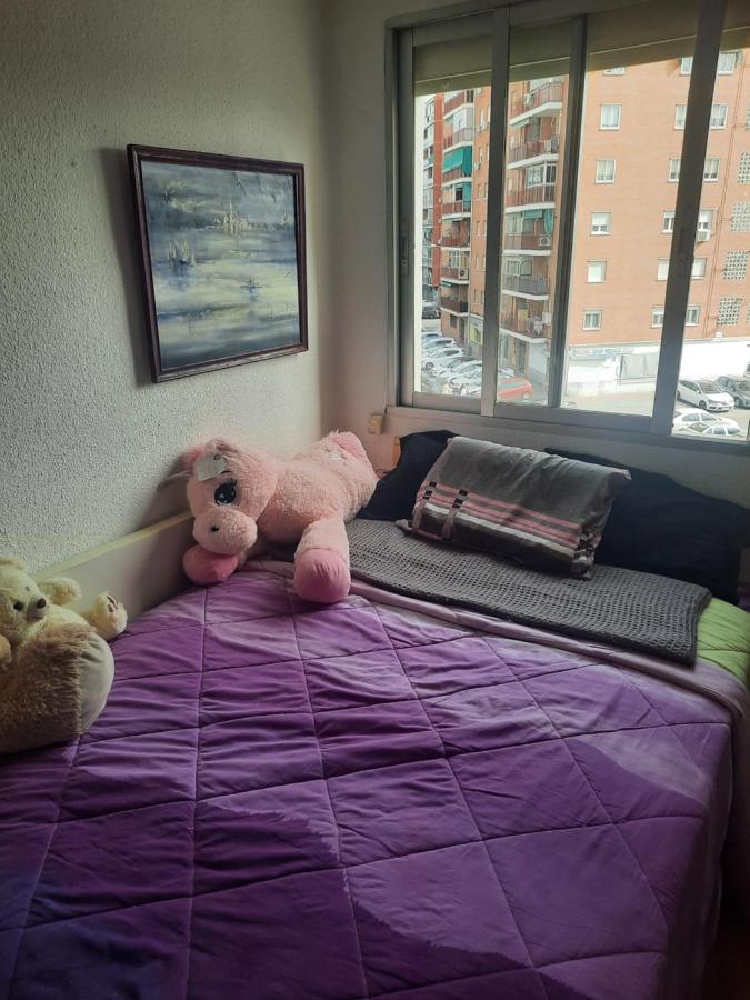 Una Habitacion Individual En Casa Familiar Dentro De Ciudad Patrimonio De La Humanidad Alcalá de Henares Exterior foto